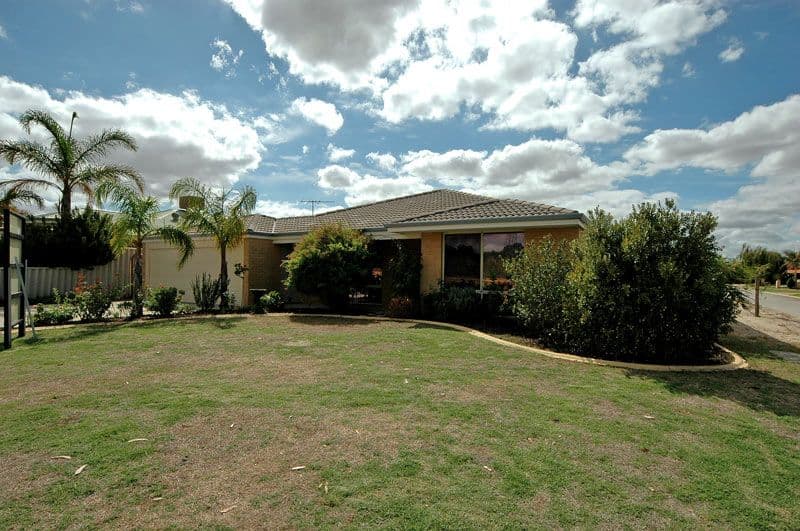 25 Simla Place, CAVERSHAM WA 6055, Caversham - Thumbnail 2