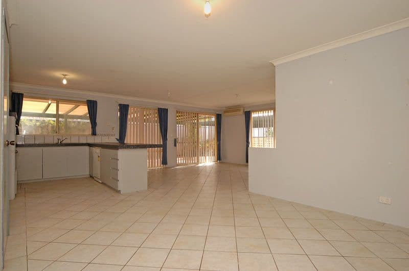 25 Simla Place, CAVERSHAM WA 6055, Caversham - Thumbnail 5