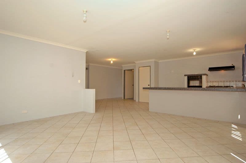 25 Simla Place, CAVERSHAM WA 6055, Caversham - Thumbnail 6