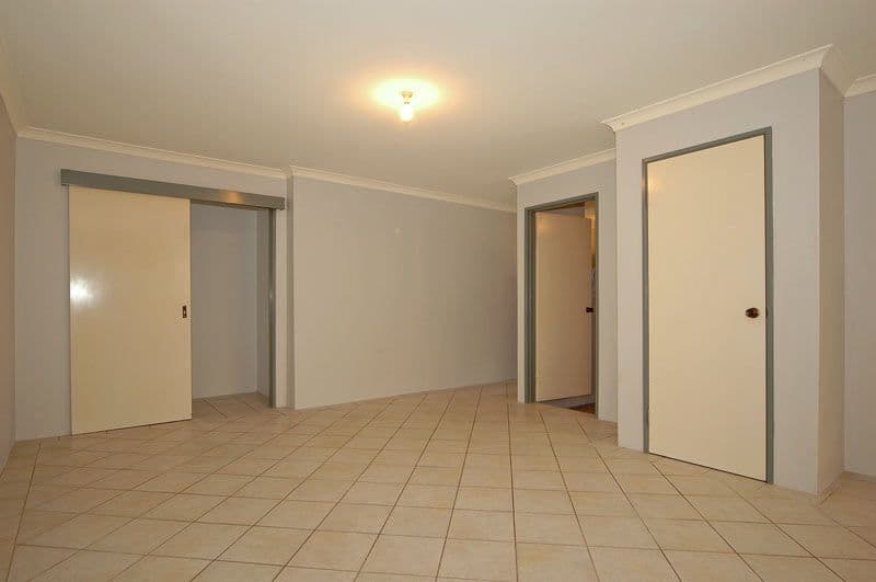 25 Simla Place, CAVERSHAM WA 6055, Caversham - Thumbnail 7