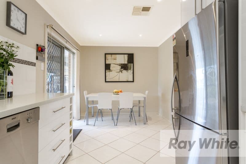 9 Warren Road, Para Vista SA 5093, Para Vista - Thumbnail 3