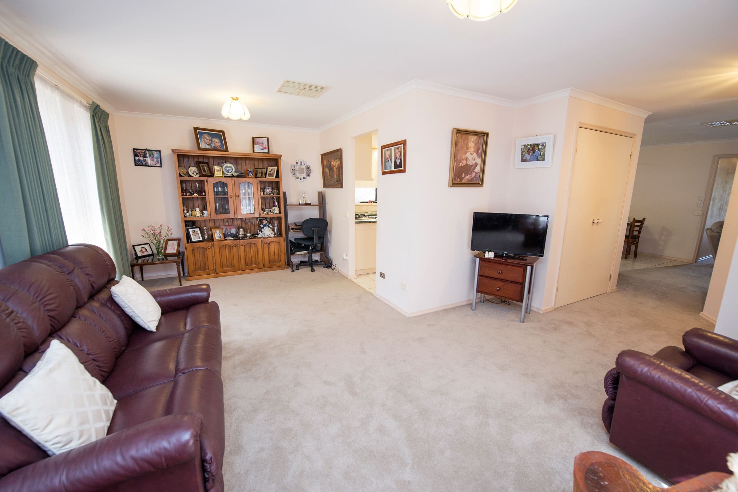17 Donnington Street, Swan Hill VIC 3585, Swan Hill - Thumbnail 2