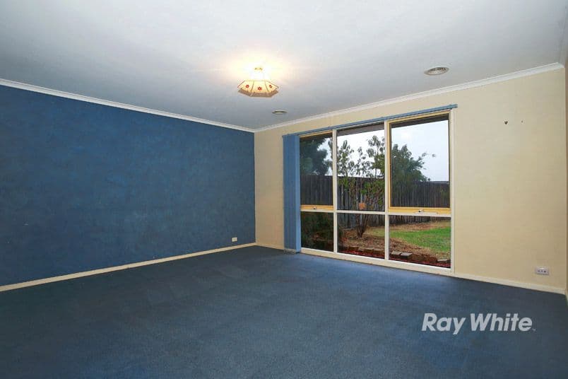 3 Lachlan Close, CRANBOURNE NORTH VIC 3977, Cranbourne North - Thumbnail 4