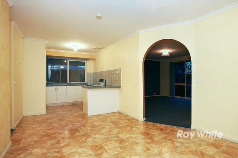 3 Lachlan Close, CRANBOURNE NORTH VIC 3977, Cranbourne North - Thumbnail 6