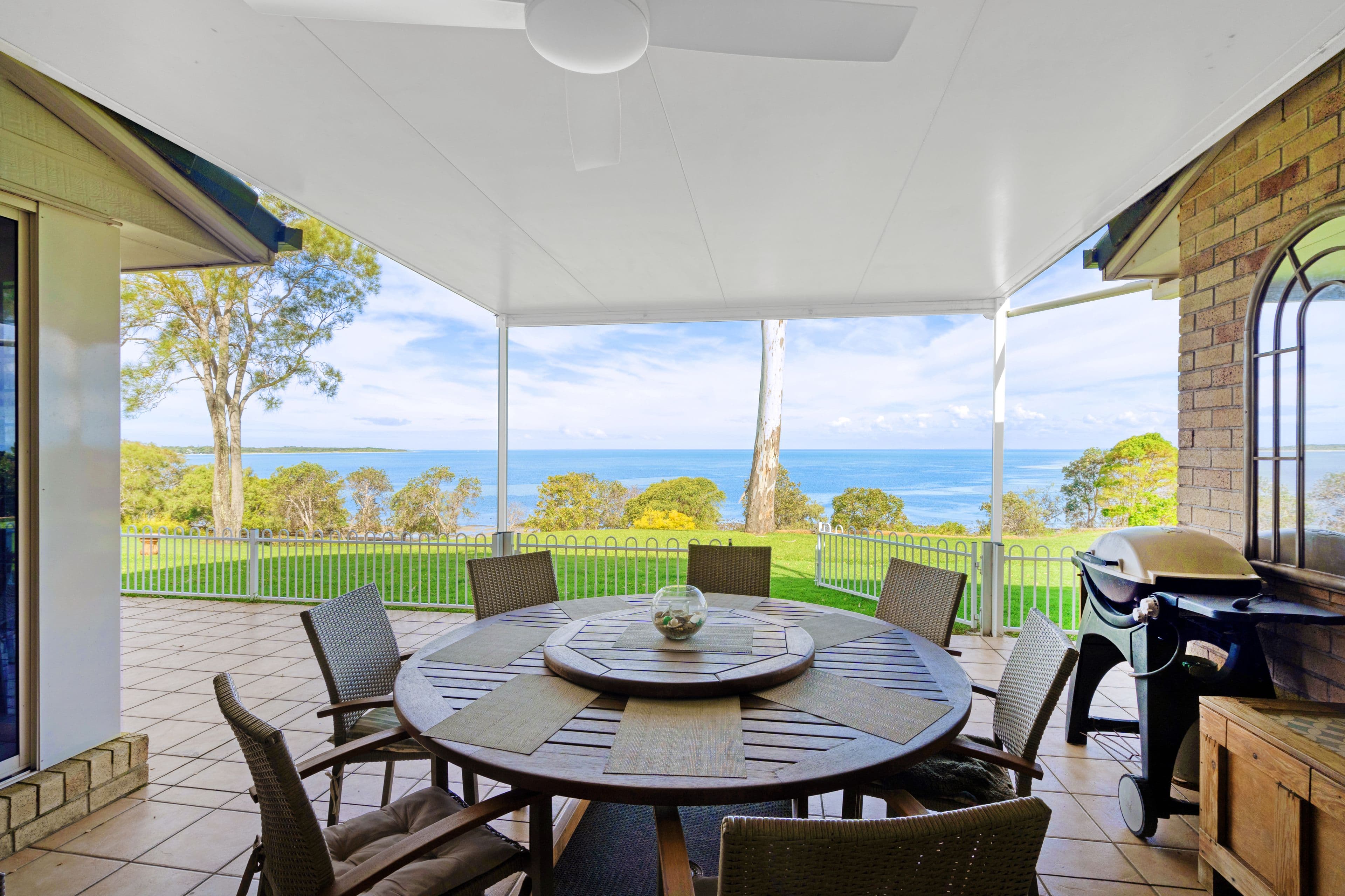 8 Howard Court, Sandstone Point QLD 4511, Sandstone Point - Thumbnail 2