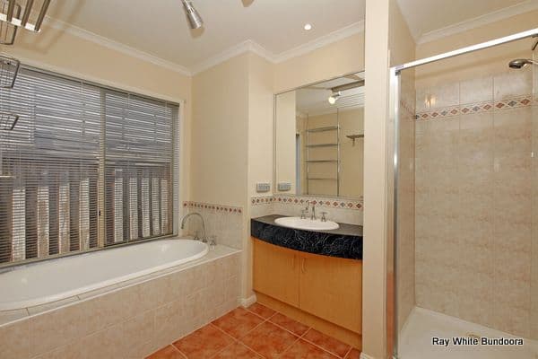 14 Lomandra Court, BUNDOORA VIC 3083, Bundoora - Thumbnail 8