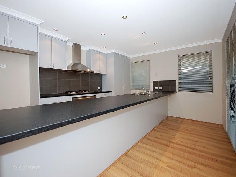 25 Brammall Bend, AVELEY WA 6069, Aveley - Image 1