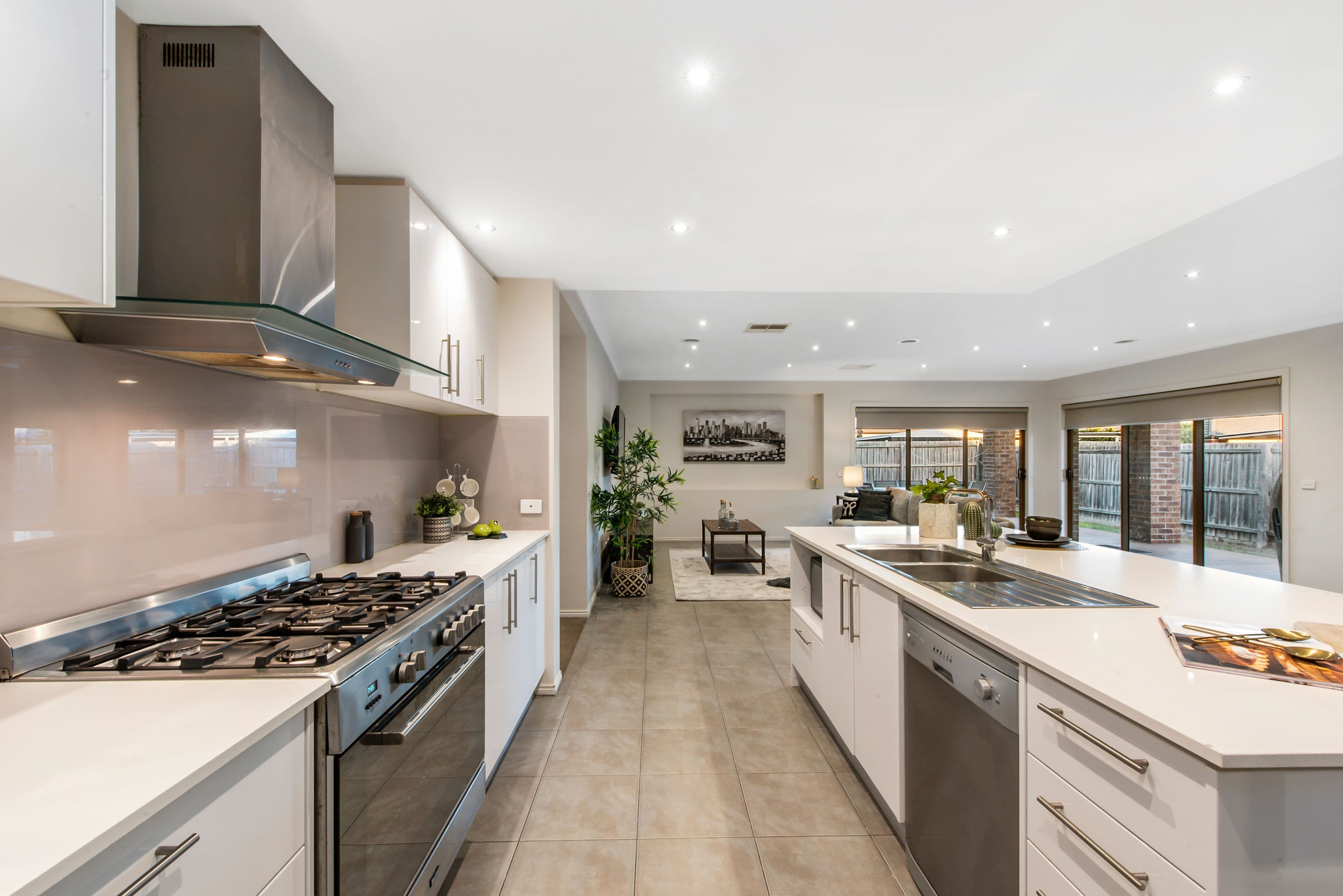 25 Birchgrove Way, Taylors Hill VIC 3037, Taylors Hill - Thumbnail 2
