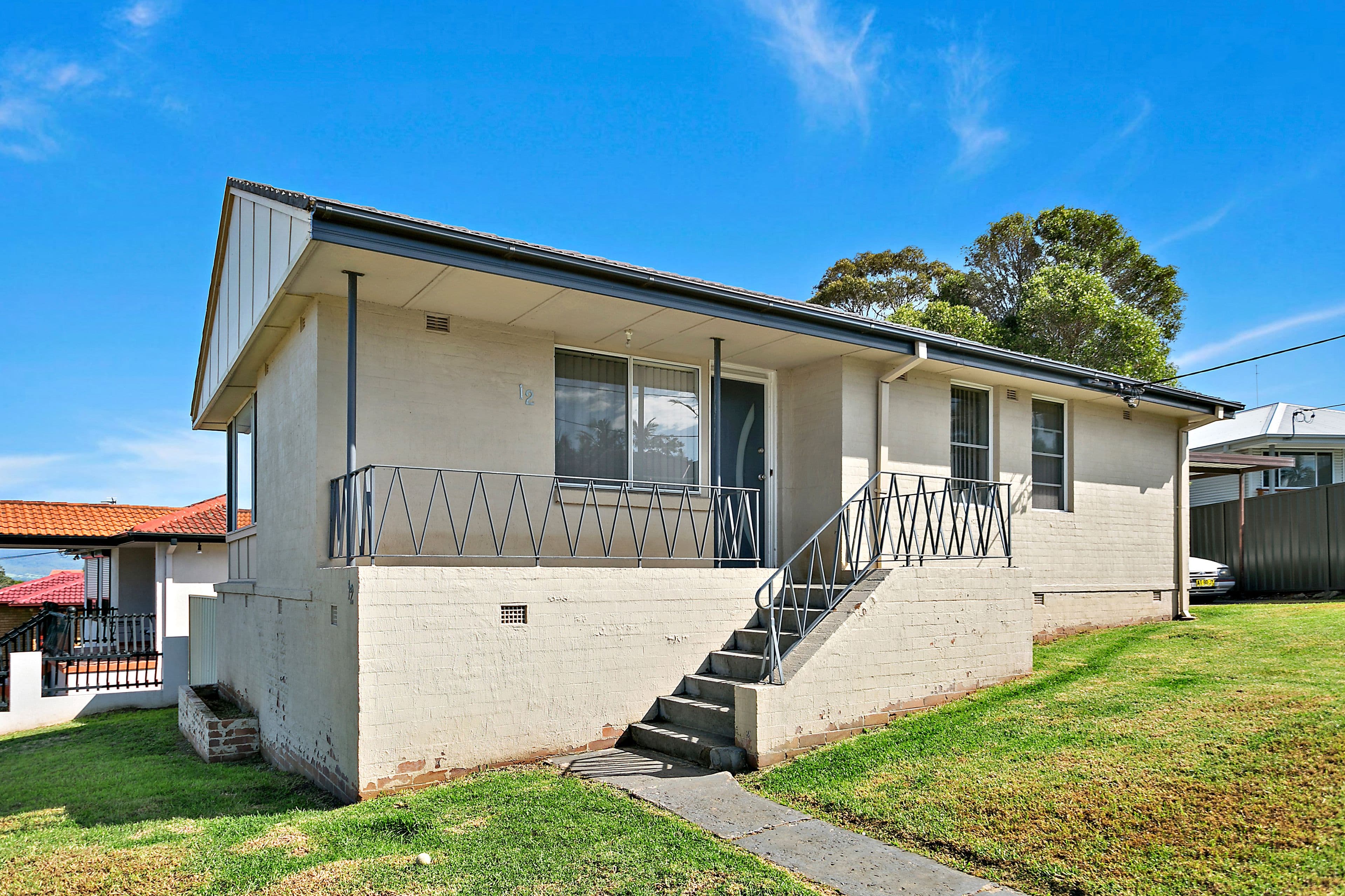 12 Rowley Avenue, Mount Warrigal - Image 1