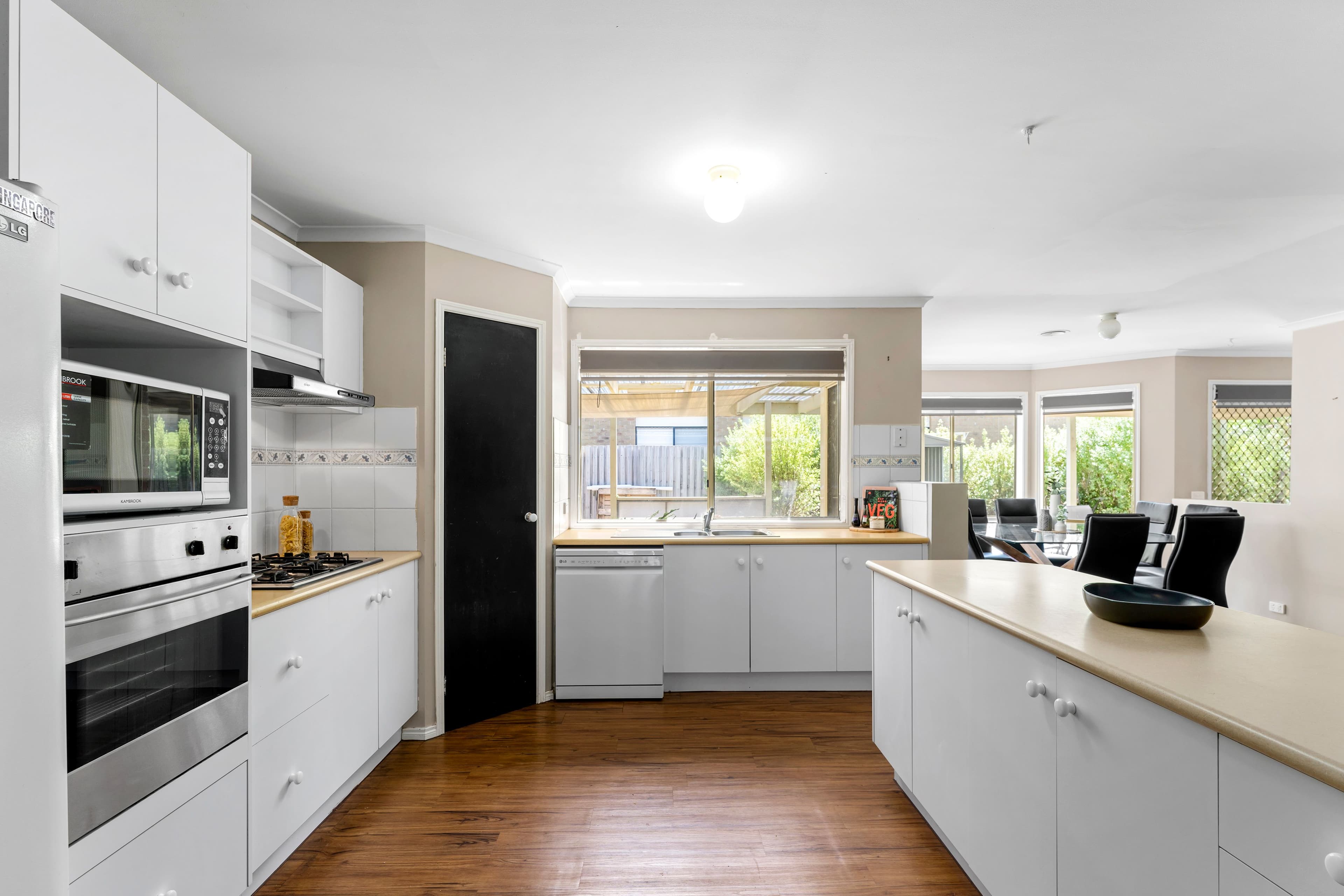 43 Archer Avenue, Sunbury VIC 3429, Sunbury - Thumbnail 3