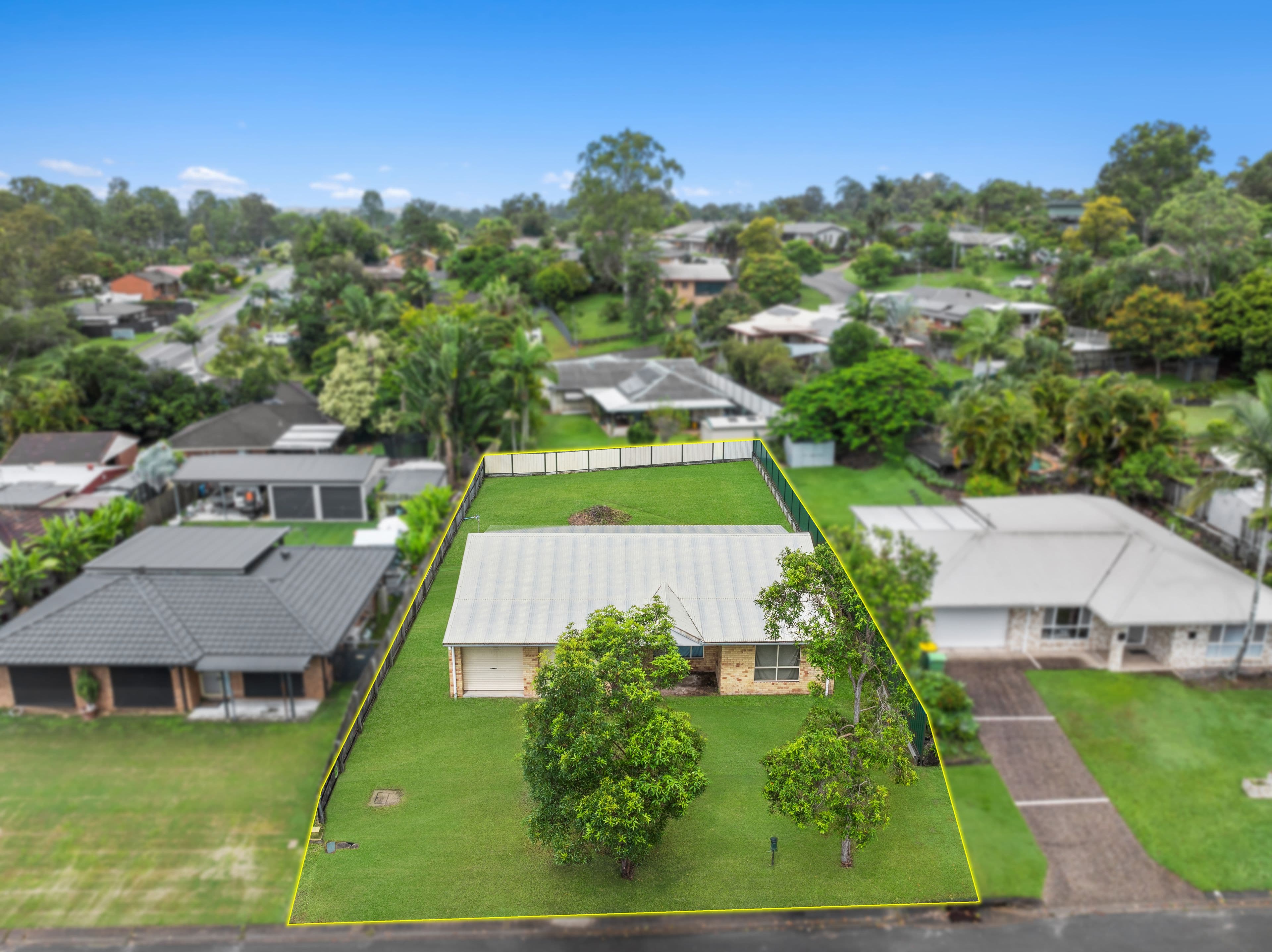 6 Zephyr Street, Nerang QLD 4211, Nerang - Thumbnail 2