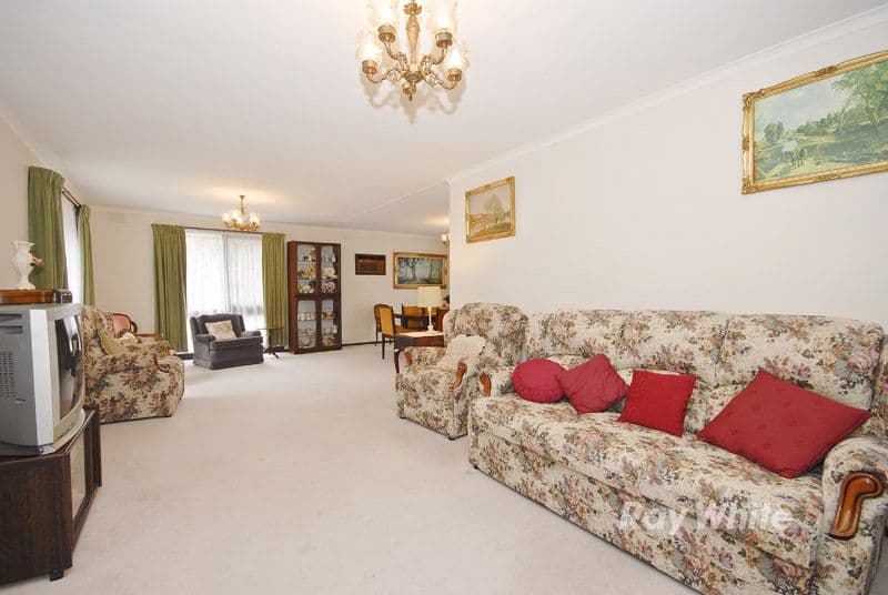 101 Raheen Avenue, WANTIRNA VIC 3152, Wantirna - Thumbnail 2