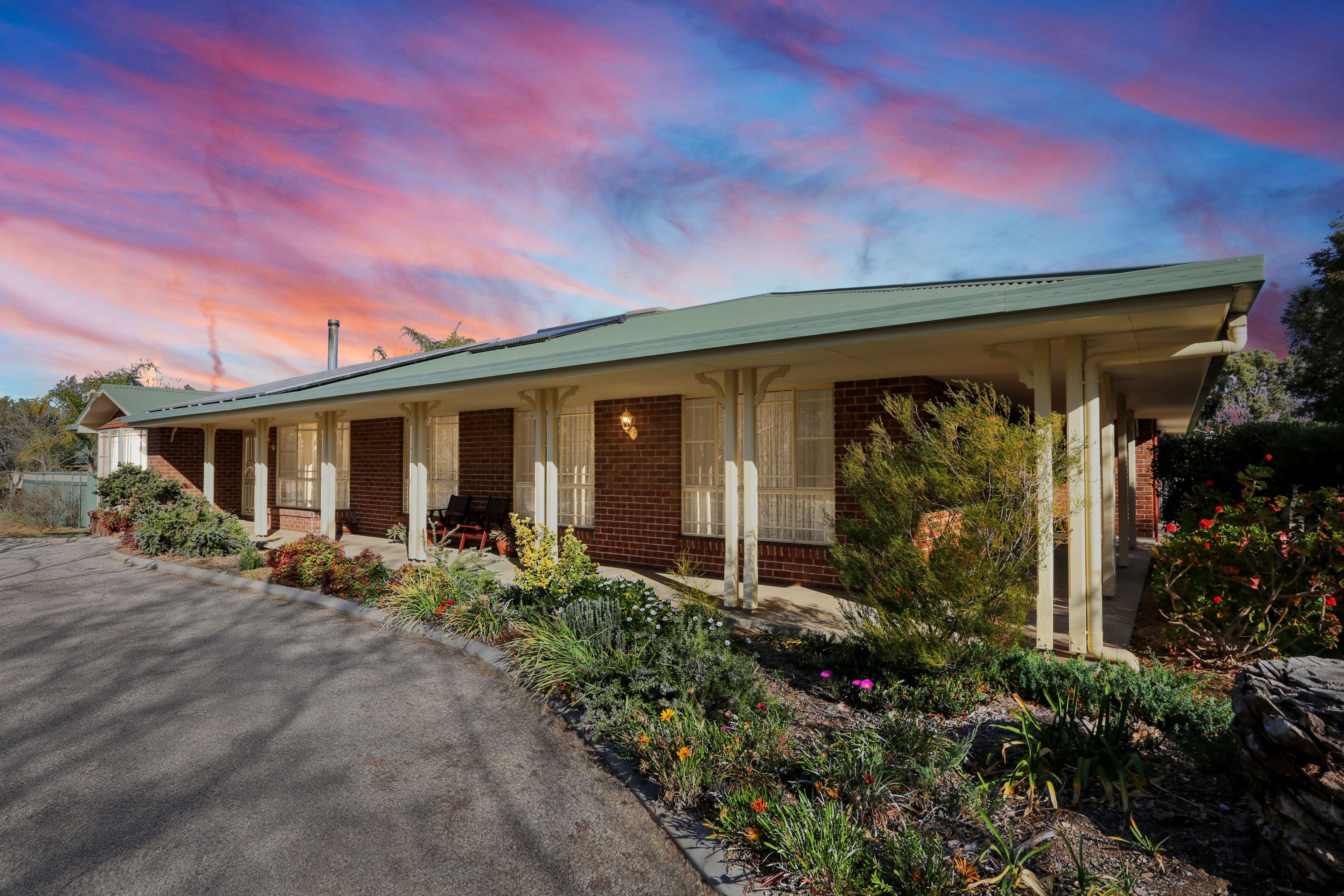 6 Goderich Court, Tamworth NSW 2340, Tamworth - Image 1