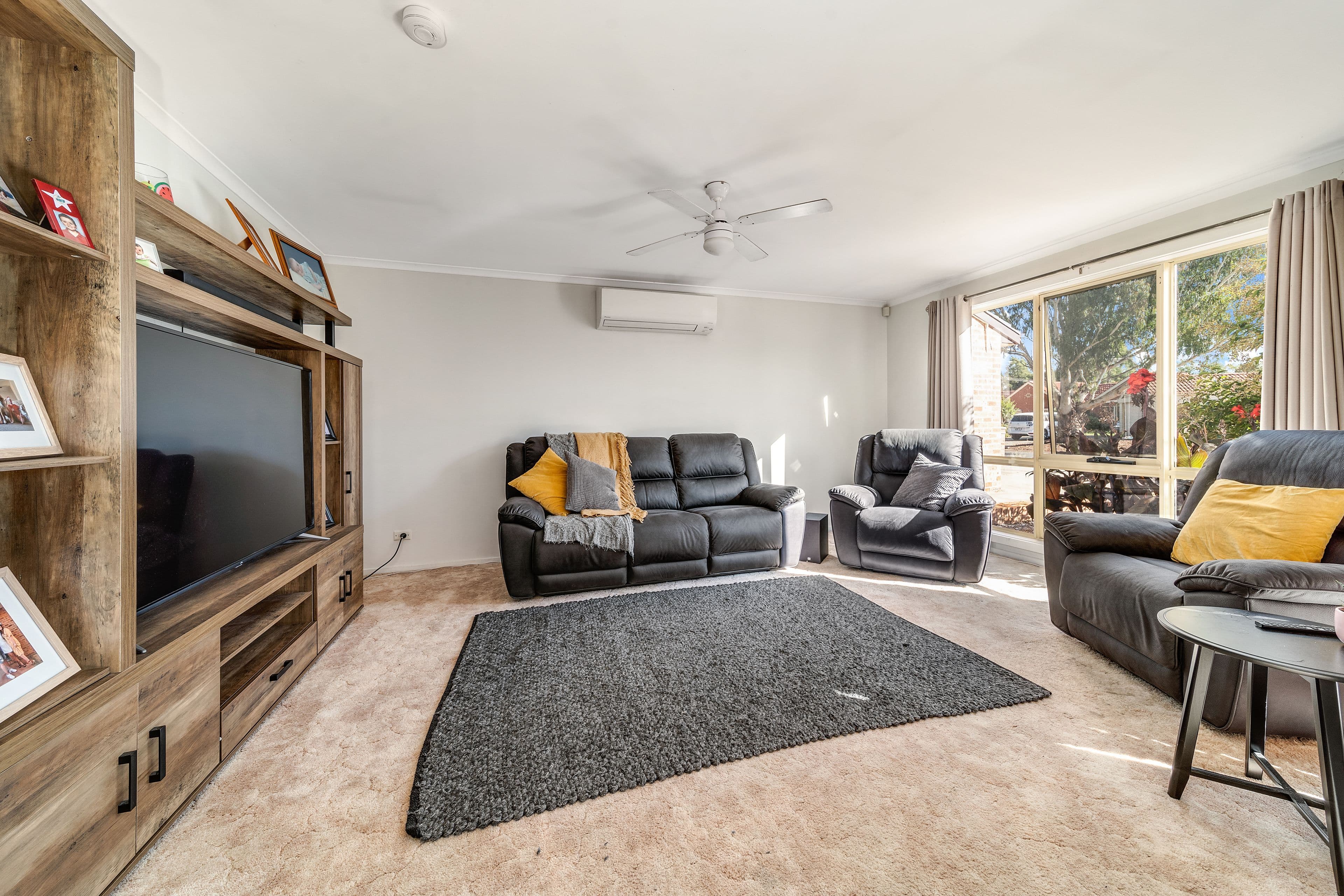 16 Werriwa Crescent, Isabella Plains ACT 2905, Isabella Plains - Thumbnail 2