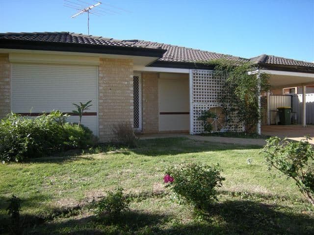 4 Higgs Court, BROOKDALE WA 6112, Brookdale - Thumbnail 2