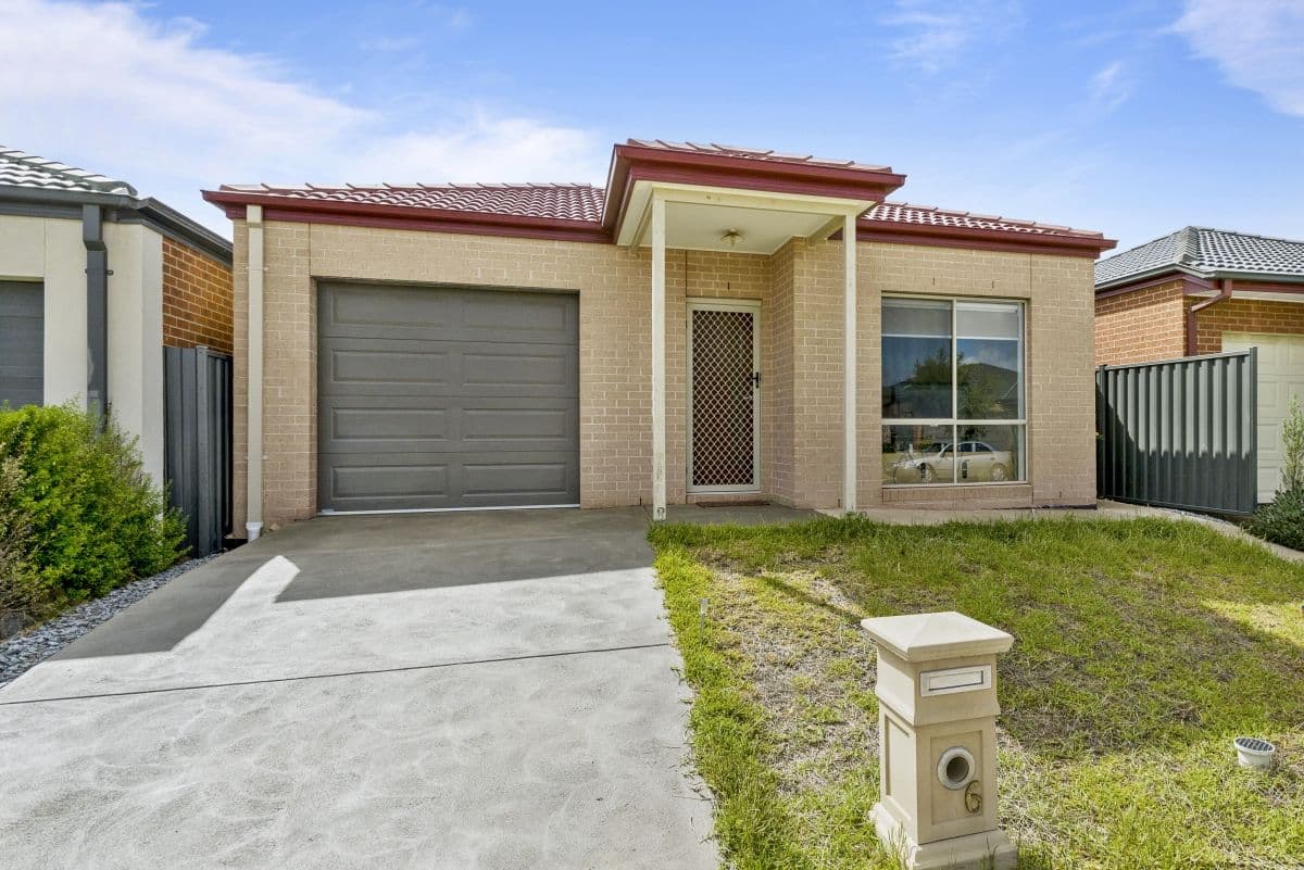 6 Firecrest Road, Manor Lakes VIC 3024, Manor Lakes - Thumbnail 2