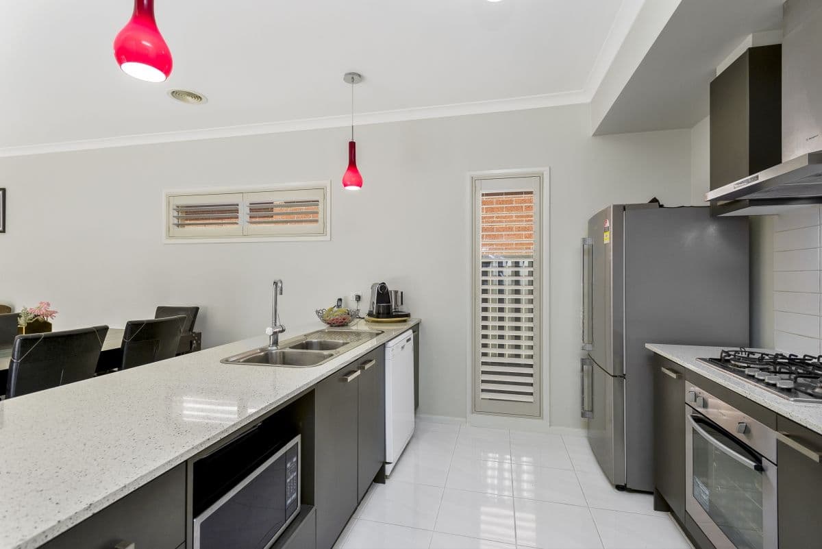 6 Firecrest Road, Manor Lakes VIC 3024, Manor Lakes - Thumbnail 5