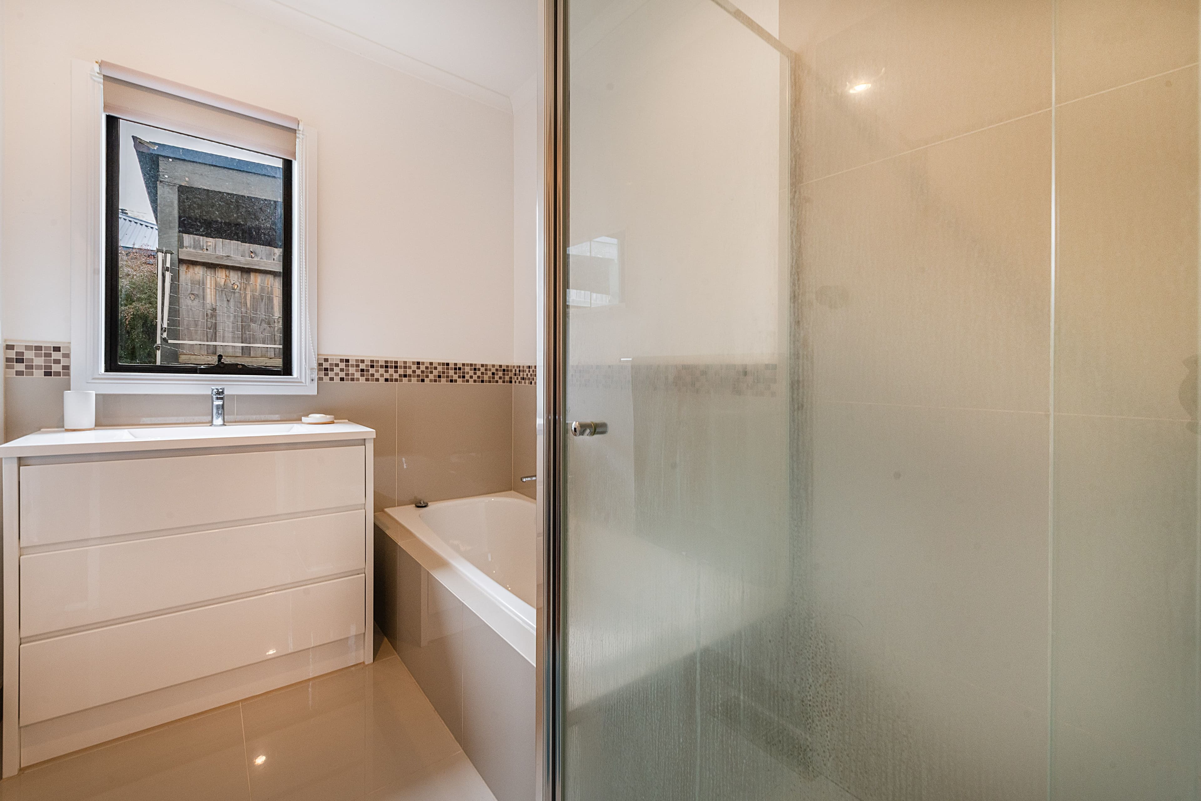 8 Derwent Drive, Bayswater VIC 3153, Bayswater - Thumbnail 8
