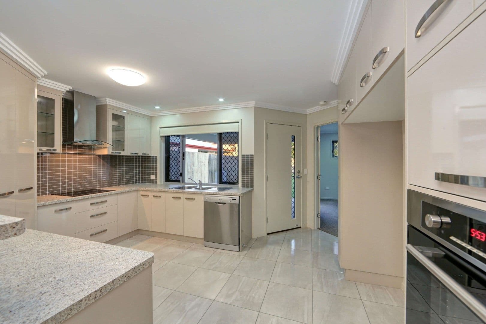 24 Avoca Street, Bundaberg West QLD 4670, Bundaberg West - Thumbnail 4