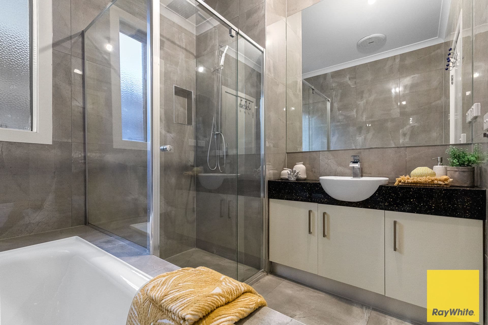 14 Leanyer Street, Tarneit VIC 3029, Tarneit - Thumbnail 4