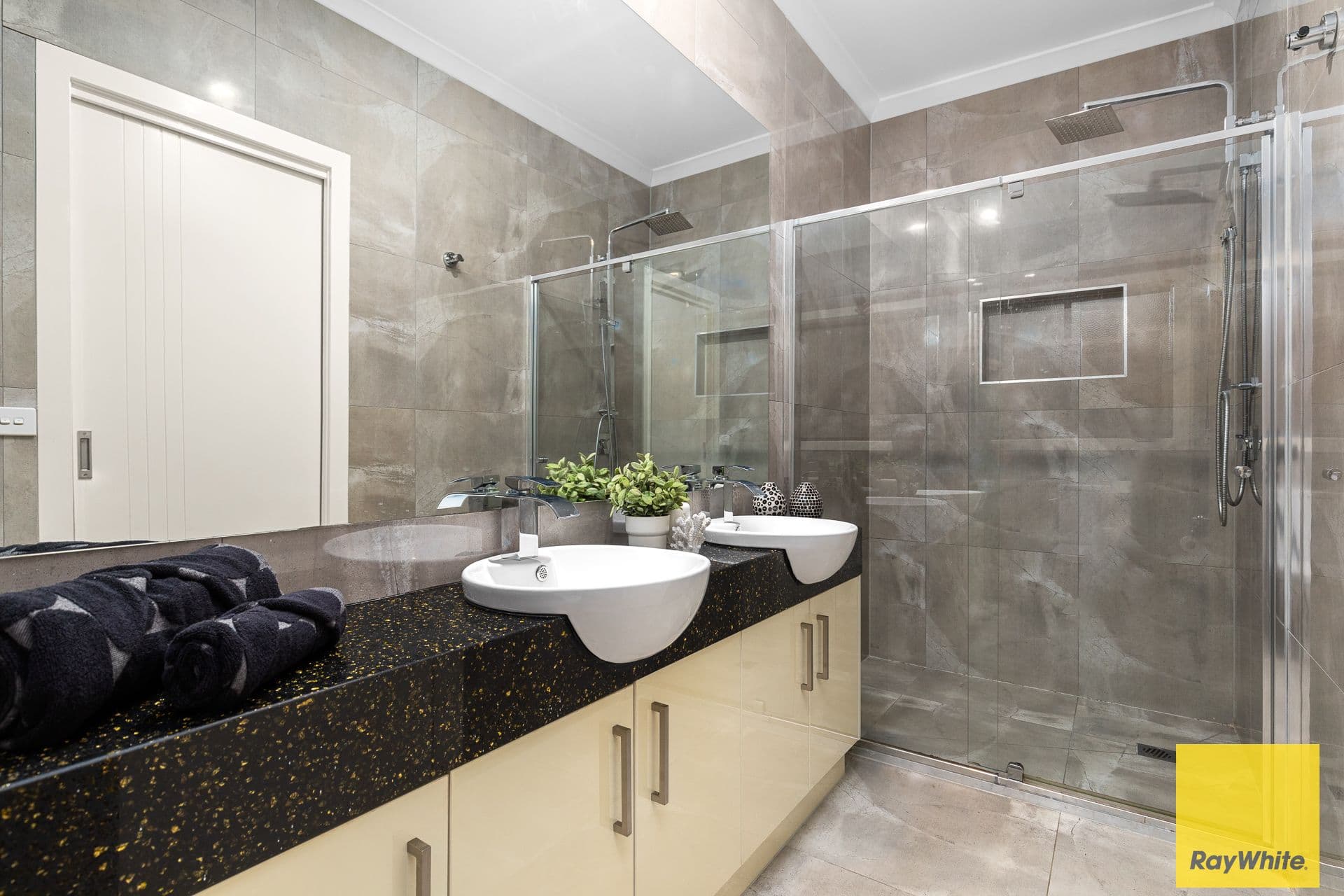14 Leanyer Street, Tarneit VIC 3029, Tarneit - Thumbnail 8