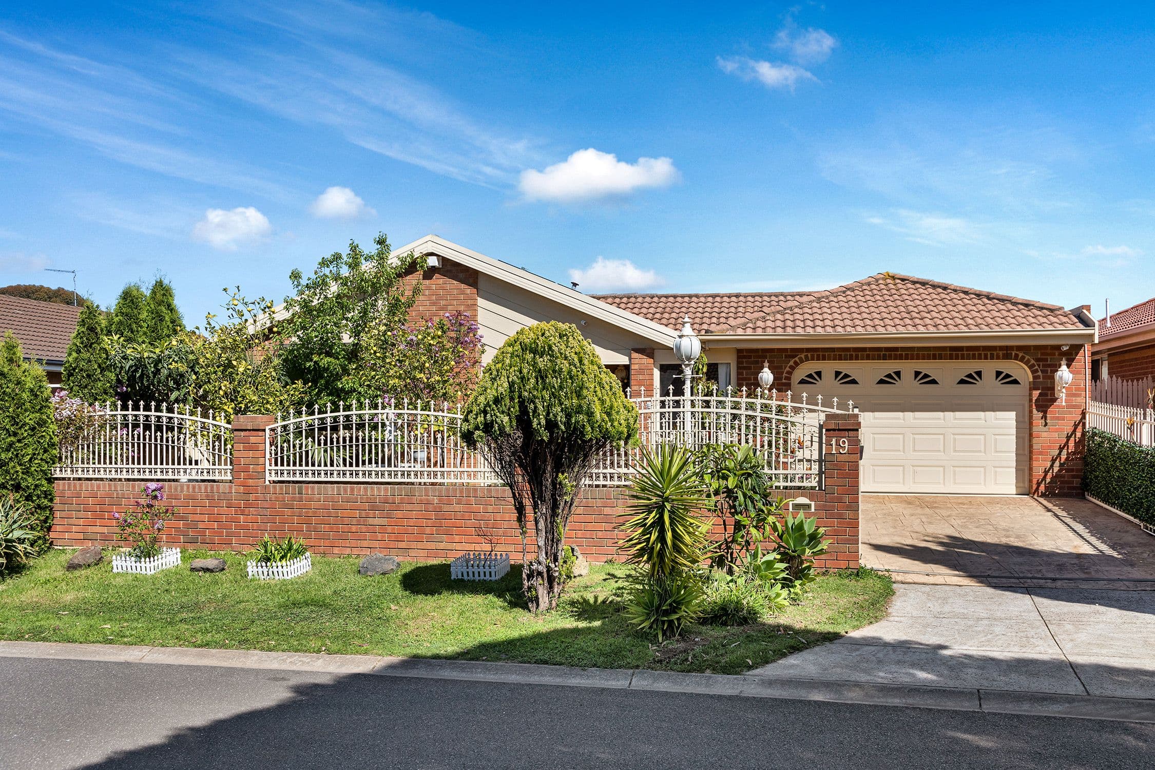19 Bluestone Walk, Delahey VIC 3037, Delahey - Thumbnail 2