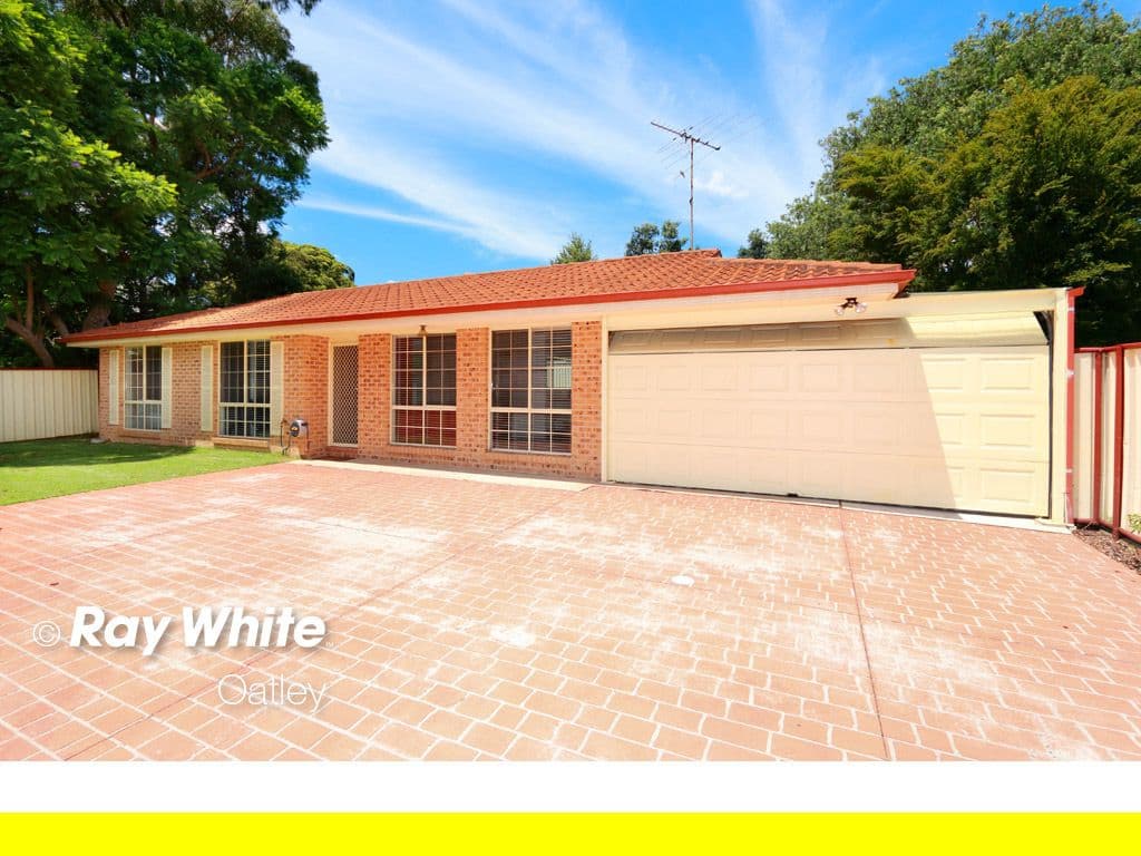 55 Henry Lawson Drive, Peakhurst - Image 1
