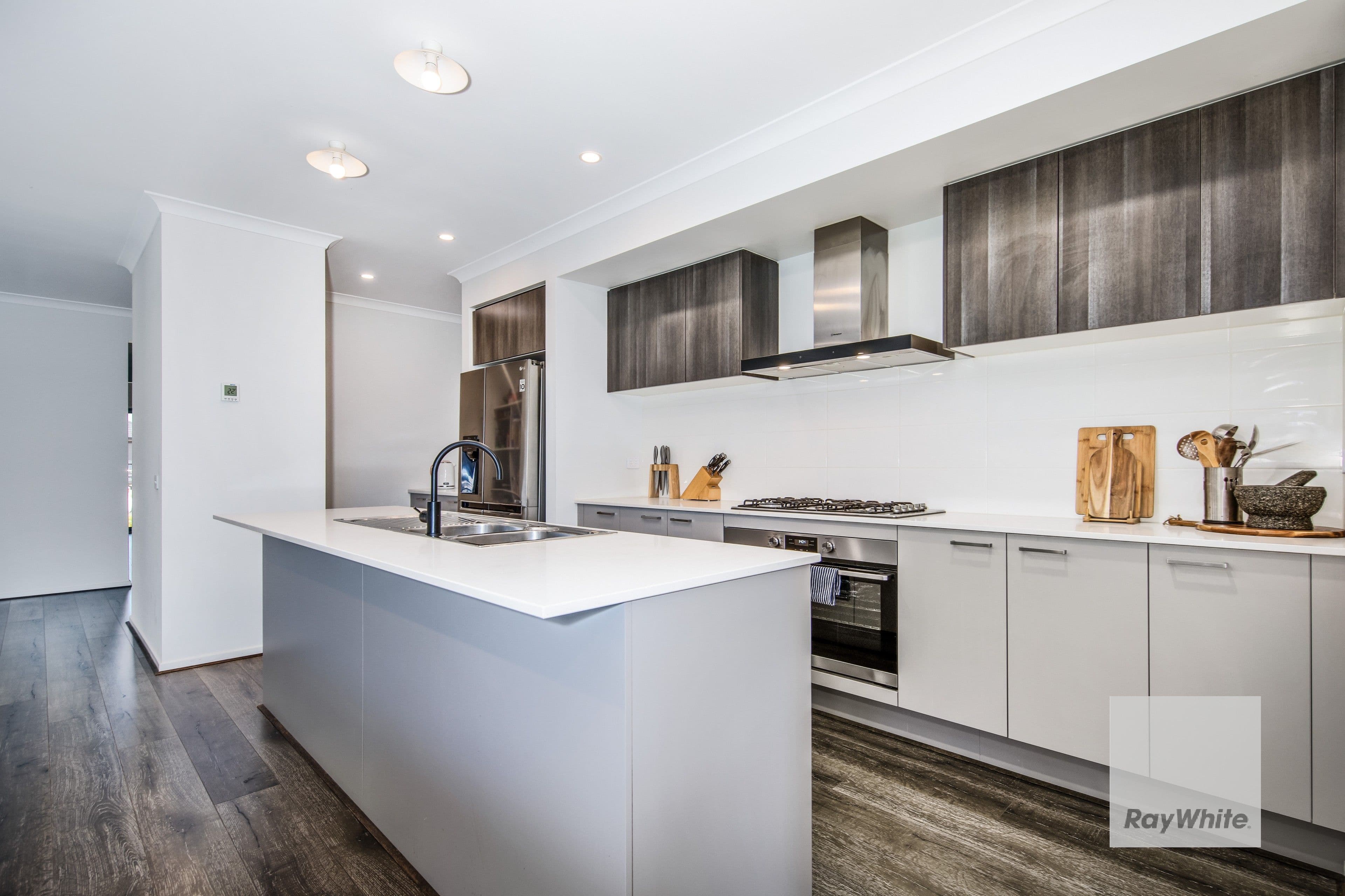 50 Murray Road, THORNHILL PARK VIC 3335, Thornhill Park - Thumbnail 2