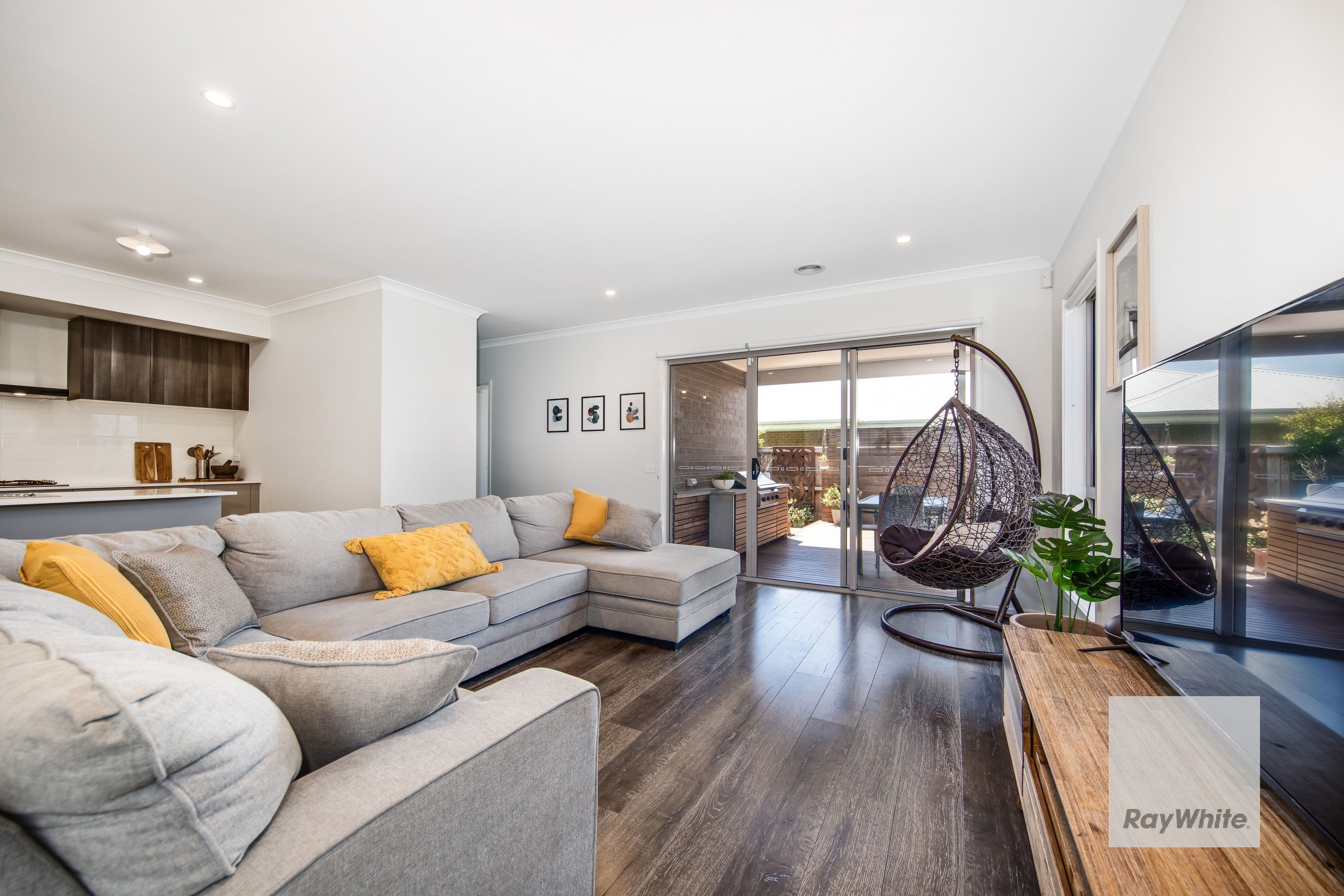 50 Murray Road, THORNHILL PARK VIC 3335, Thornhill Park - Thumbnail 4