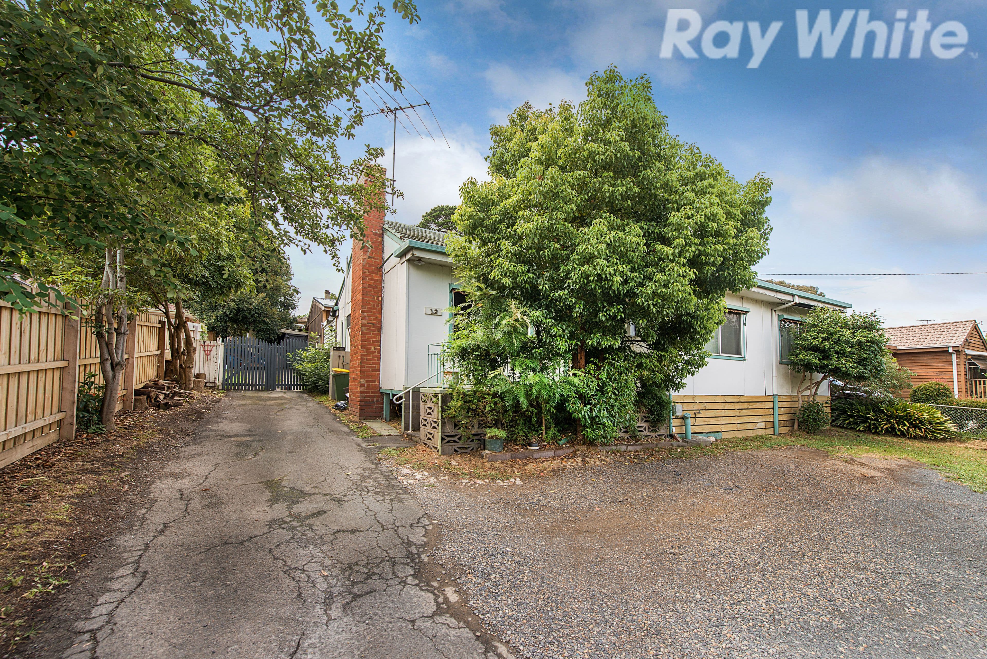 12 Dorset Road, Ferntree Gully VIC 3156, Ferntree Gully - Thumbnail 2