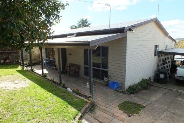 13 Jenolan Street, Oberon NSW 2787, Oberon - Image 1