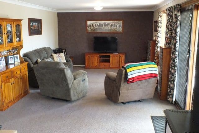 13 Jenolan Street, Oberon NSW 2787, Oberon - Thumbnail 3
