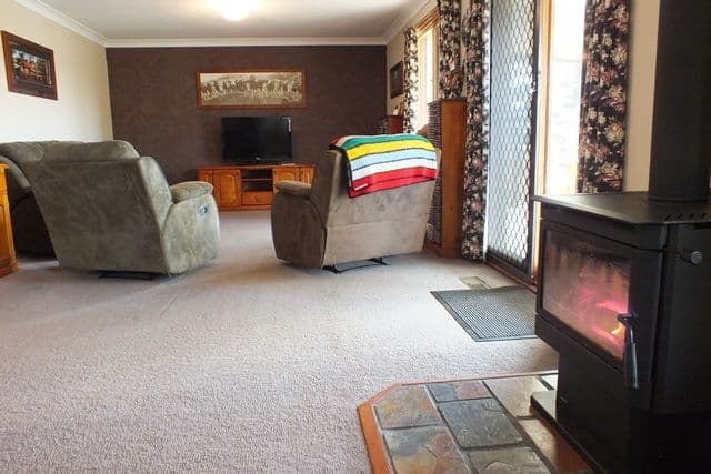 13 Jenolan Street, Oberon NSW 2787, Oberon - Thumbnail 4