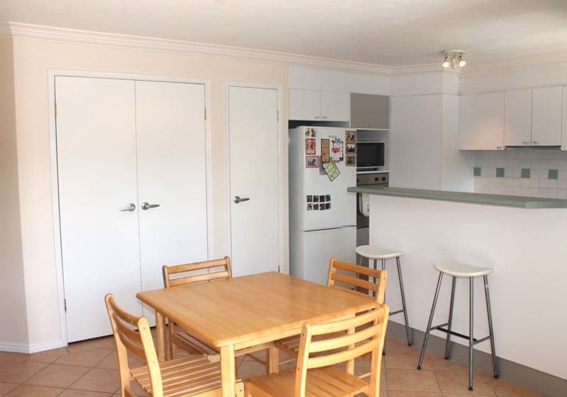 44 Broomfield Street, TARINGA QLD 4068, Taringa - Thumbnail 4