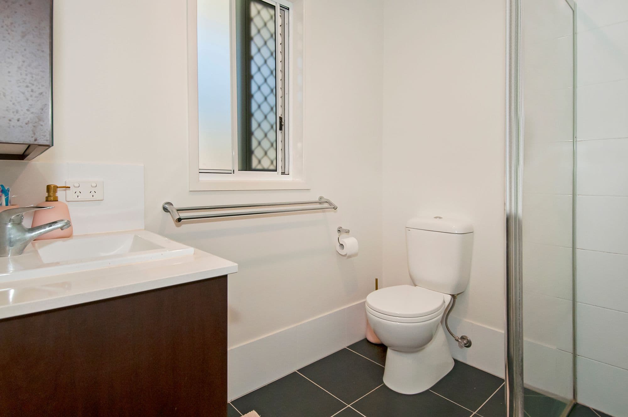 4 Prince George Street, Holmview QLD 4207, Holmview - Thumbnail 6