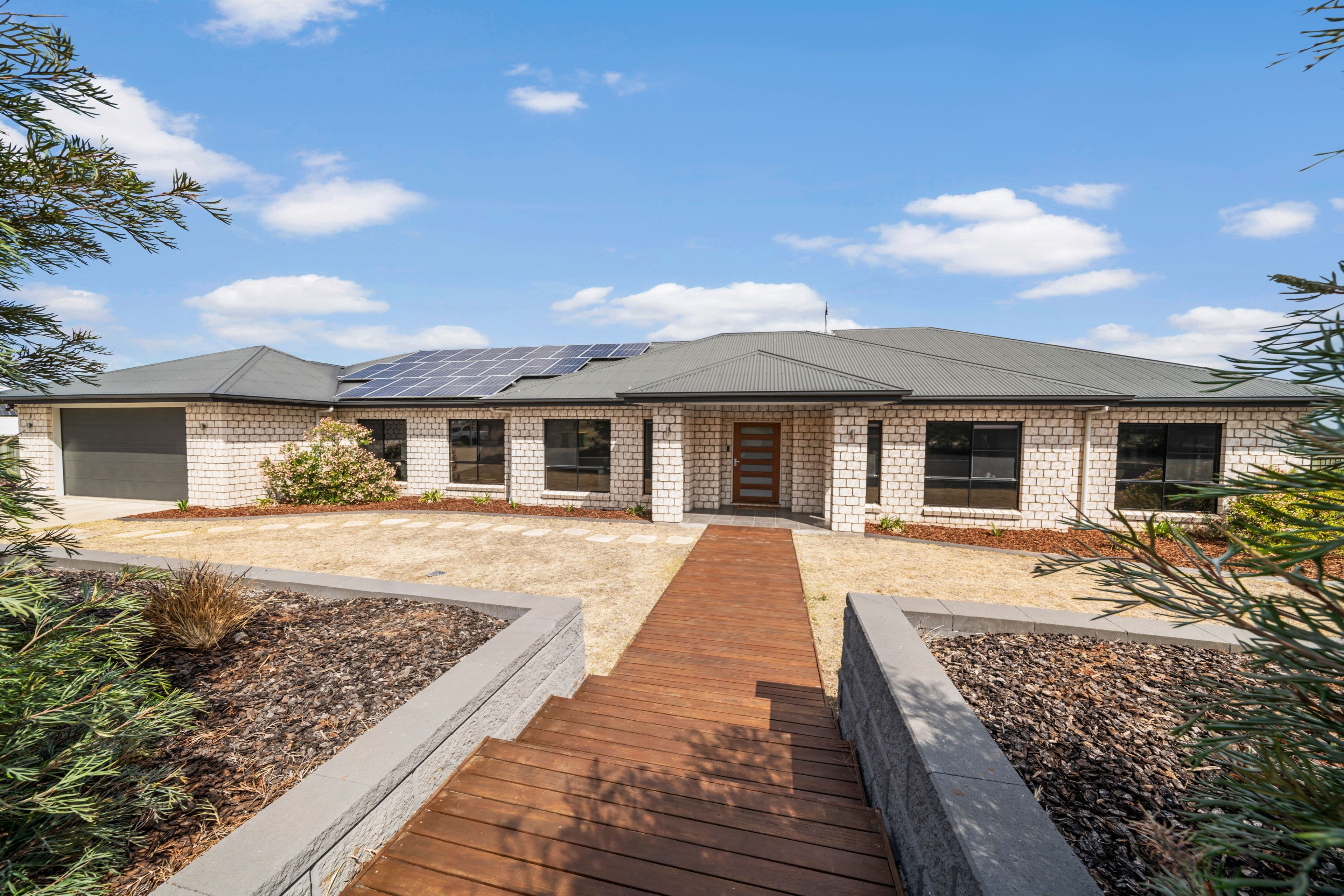 34 Sunshine Way, Kingsthorpe QLD 4400, Kingsthorpe - Image 1