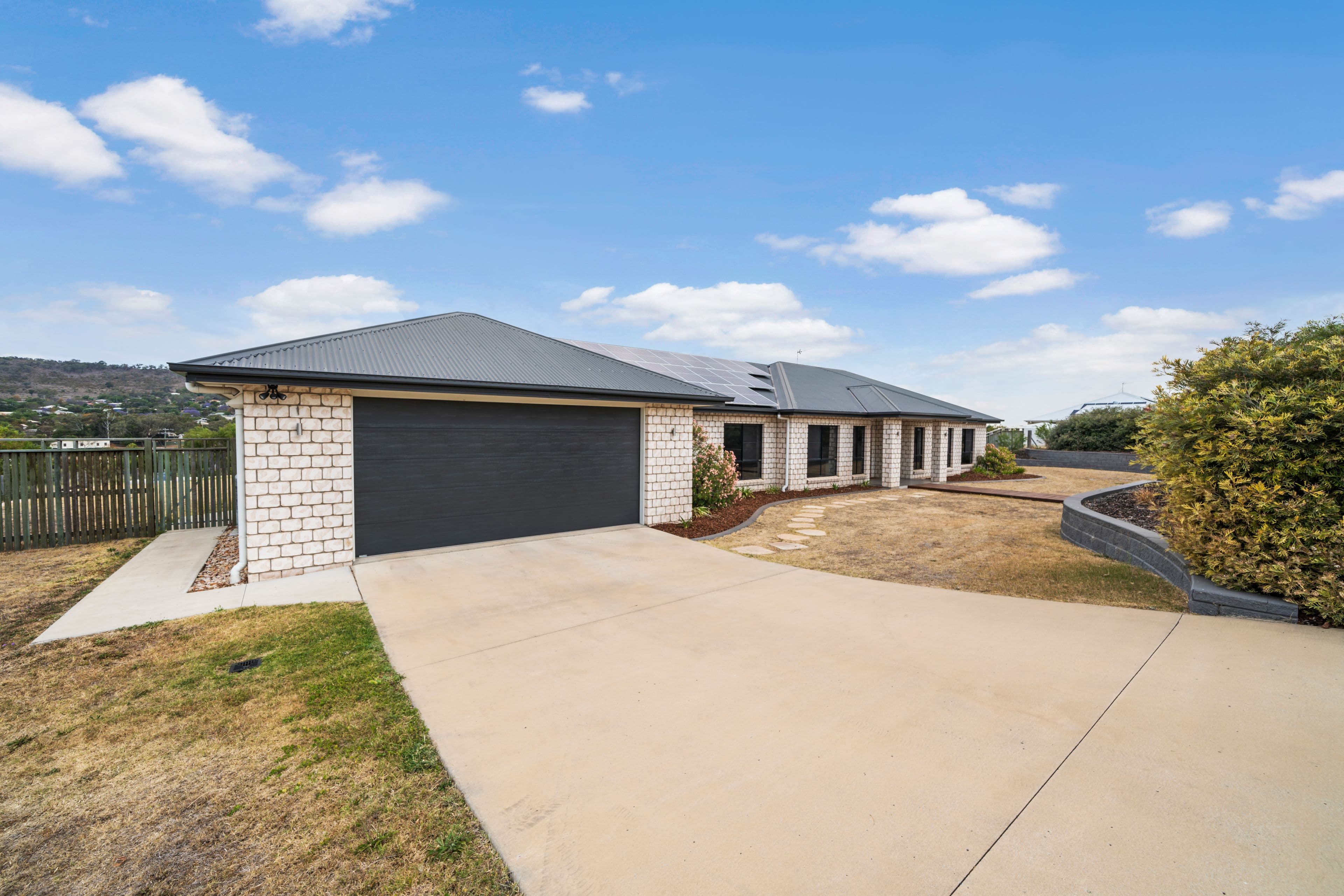 34 Sunshine Way, Kingsthorpe QLD 4400, Kingsthorpe - Thumbnail 3