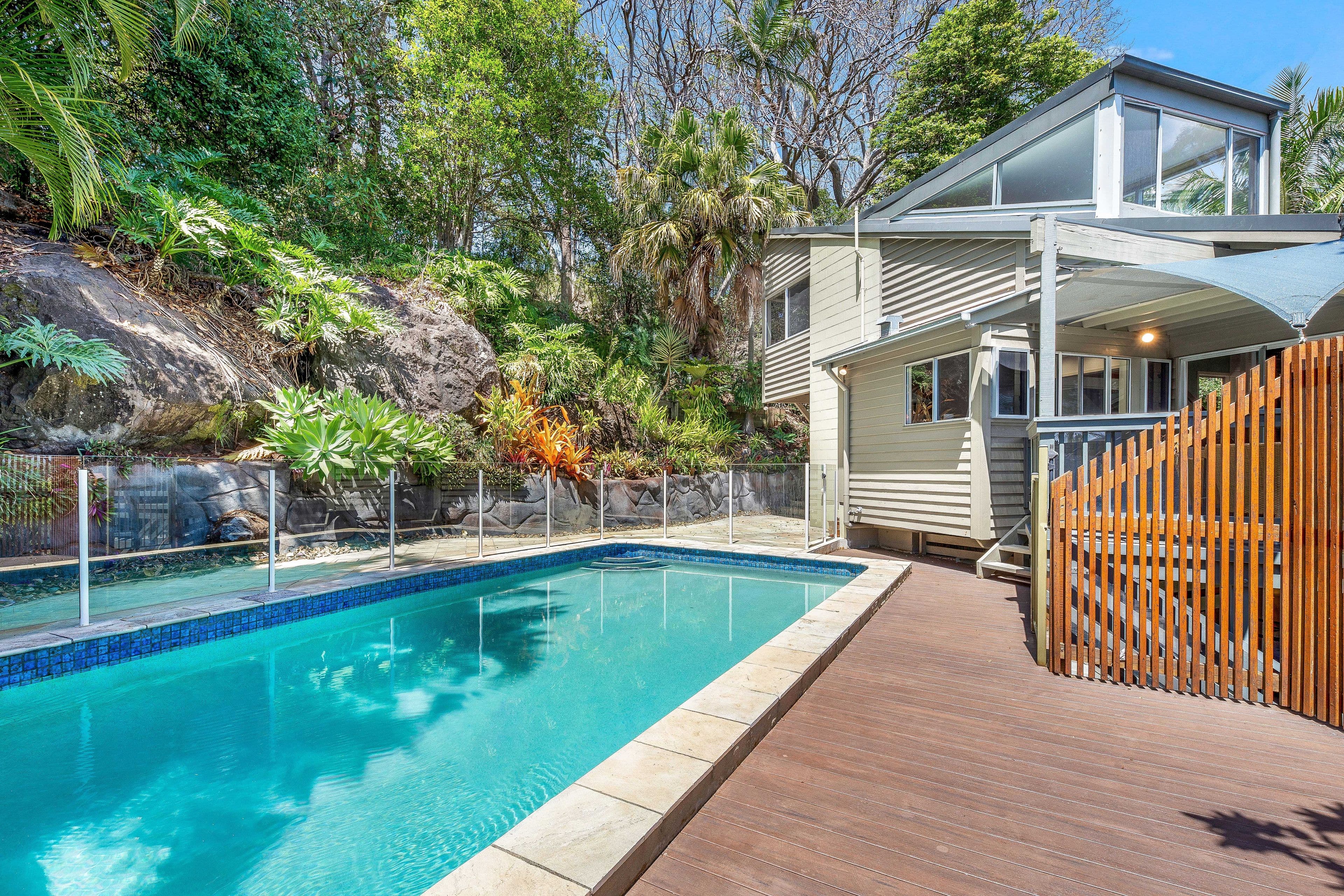39 Albany Avenue, Currumbin QLD 4223, Currumbin - Thumbnail 2