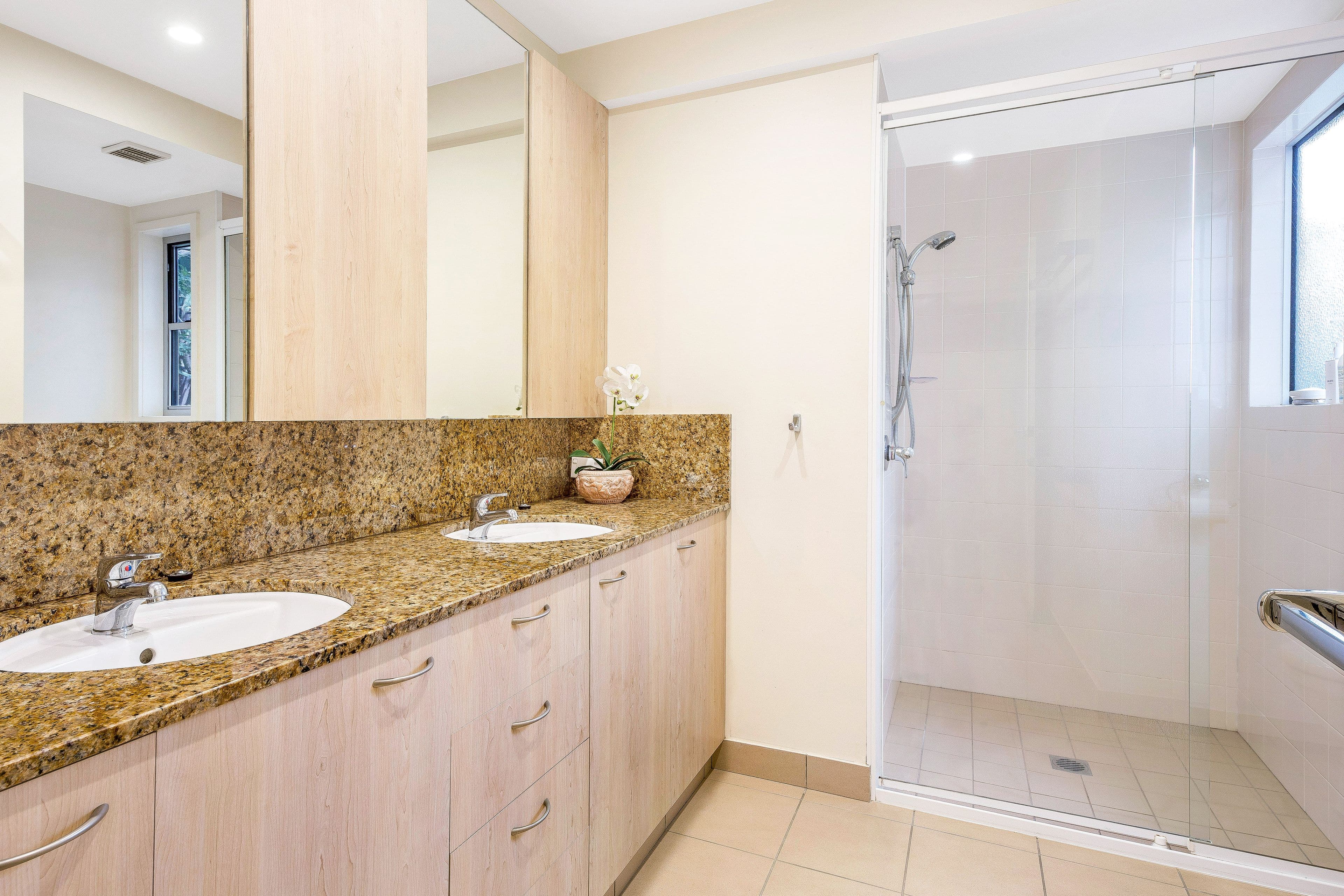 39 Albany Avenue, Currumbin QLD 4223, Currumbin - Thumbnail 8