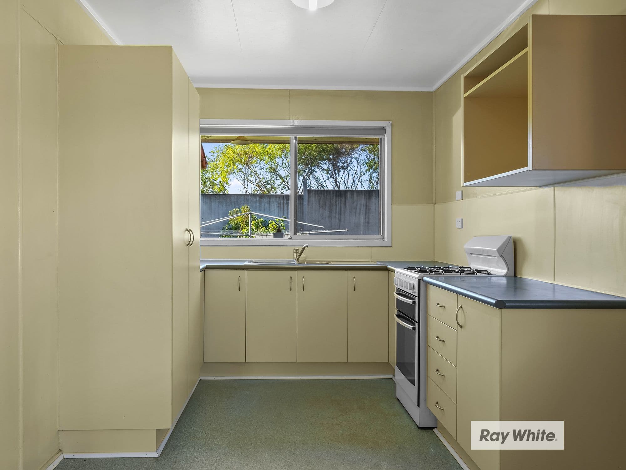 137 SINCLAIR Drive, Ellen Grove QLD 4078, Ellen Grove - Thumbnail 4