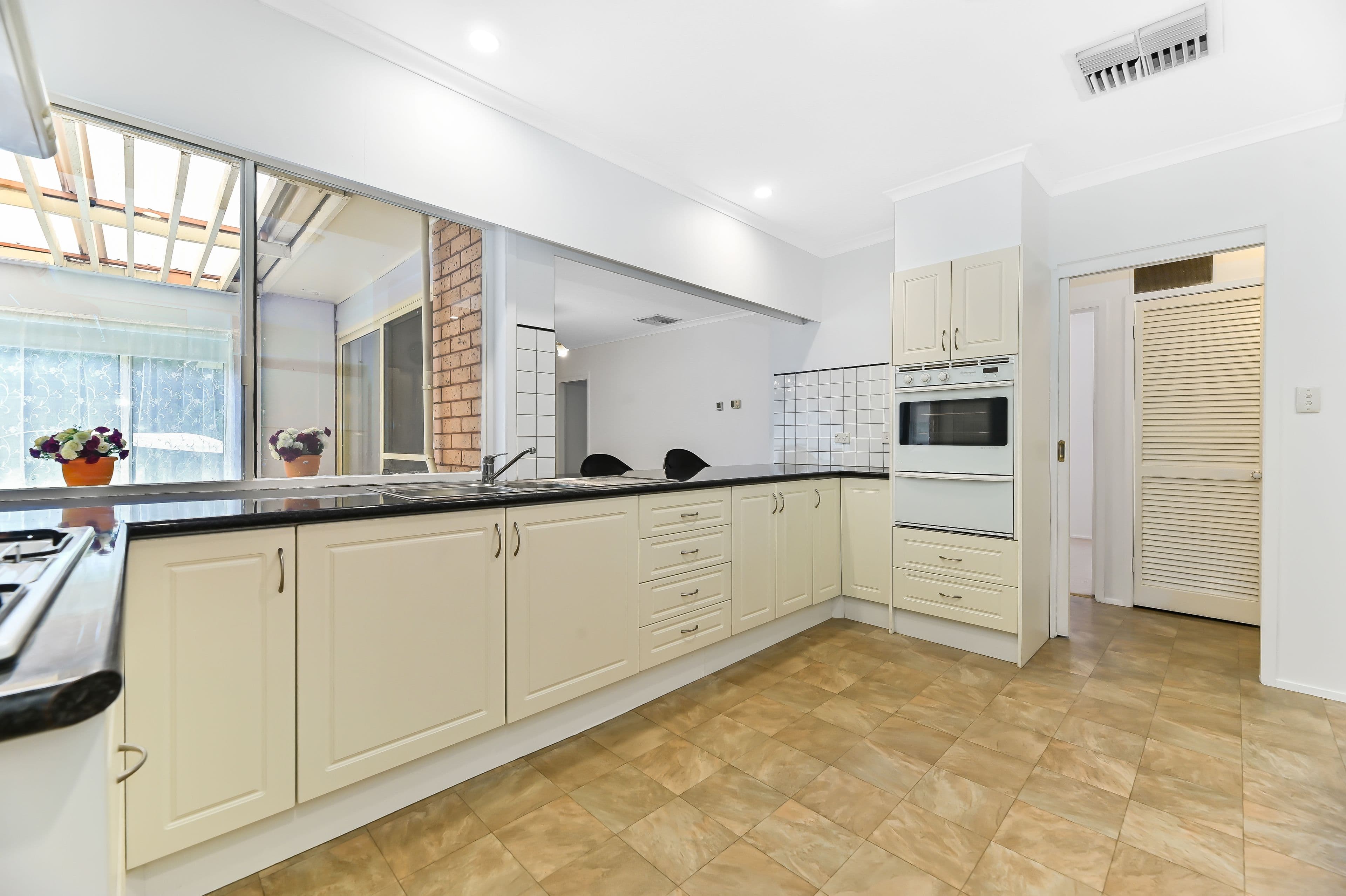 10 Watsons Road, Glen Waverley VIC 3150, Glen Waverley - Thumbnail 6