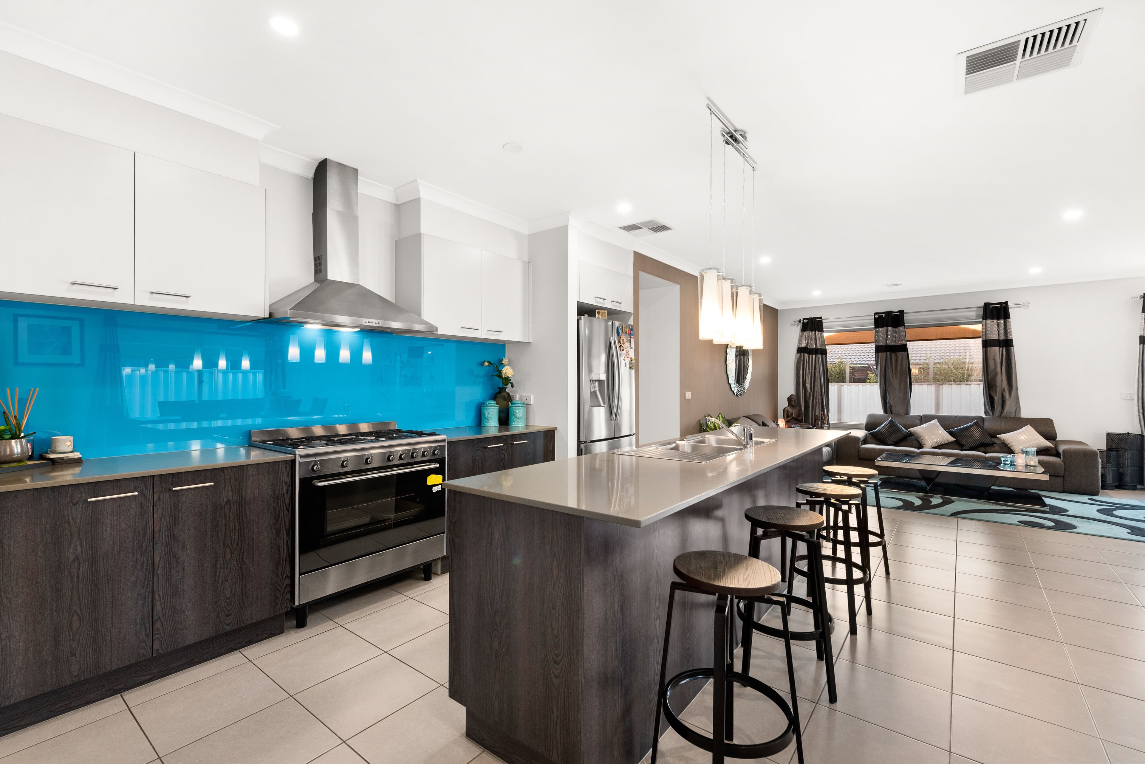 33 Warbler Street, Pakenham VIC 3810, Pakenham - Thumbnail 3