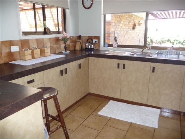 12 Coolawin Court, TOOWOOMBA QLD 4350, Toowoomba - Thumbnail 2