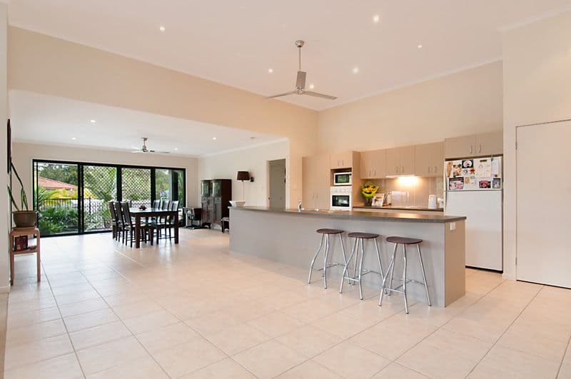 18 Tiverton Place, LANDSBOROUGH QLD 4550, Landsborough - Thumbnail 4