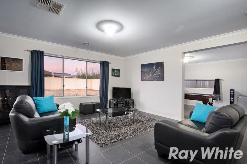 127 Blue Horizons Way, PAKENHAM VIC 3810, Pakenham - Thumbnail 4