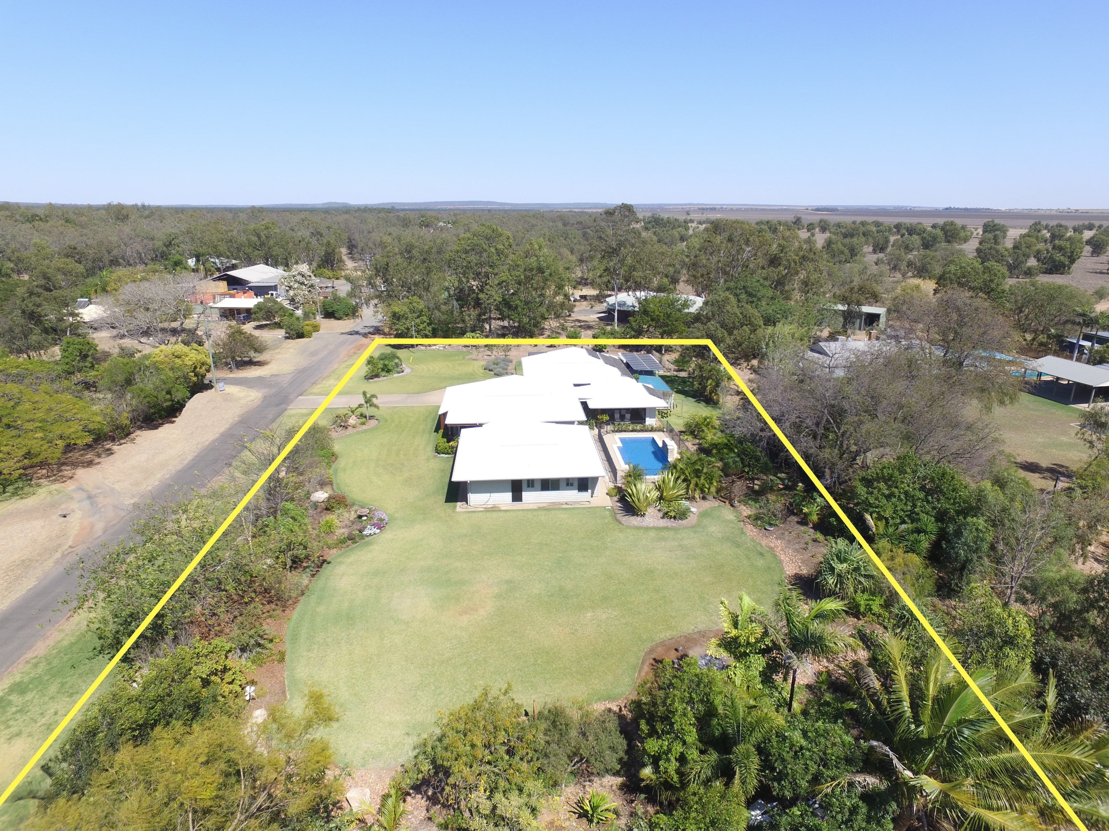 65 Slack Drive, Emerald QLD 4720, Emerald - Thumbnail 2