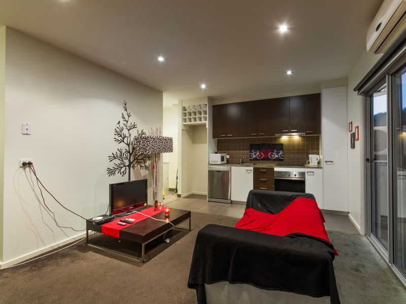 70 Wells Road, Seaford VIC 3198, Seaford - Thumbnail 3