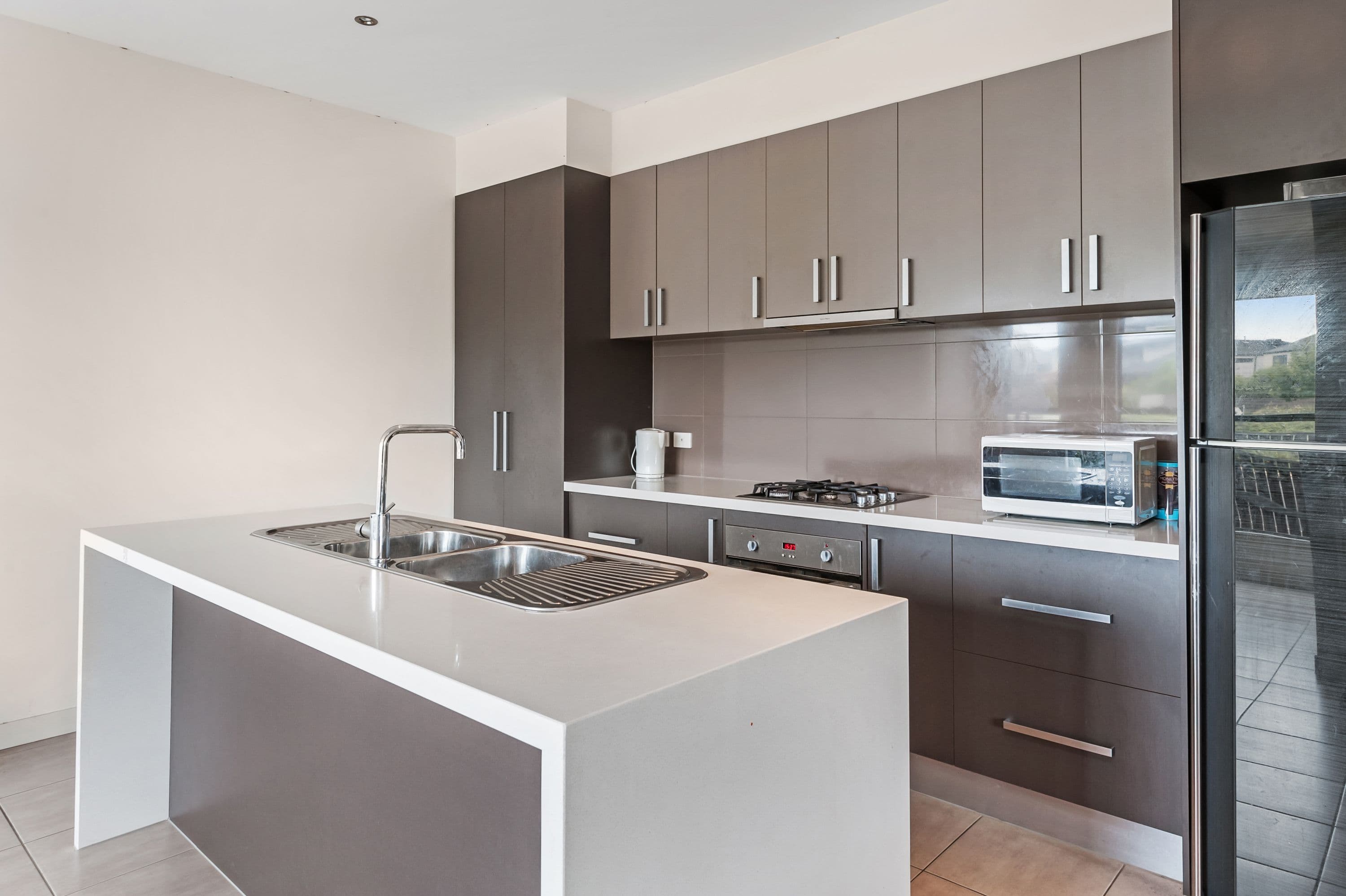 62 Commercial Road, Caroline Springs VIC 3023, Caroline Springs - Thumbnail 2
