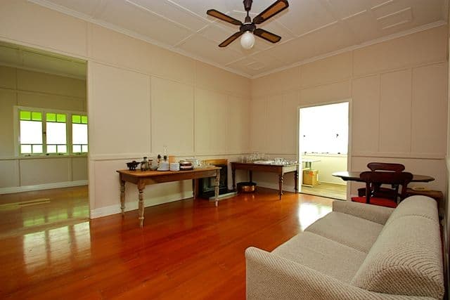 12 Hume Street, WOODEND QLD 4305, Woodend - Thumbnail 2