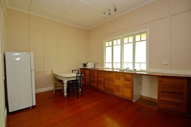 12 Hume Street, WOODEND QLD 4305, Woodend - Thumbnail 4